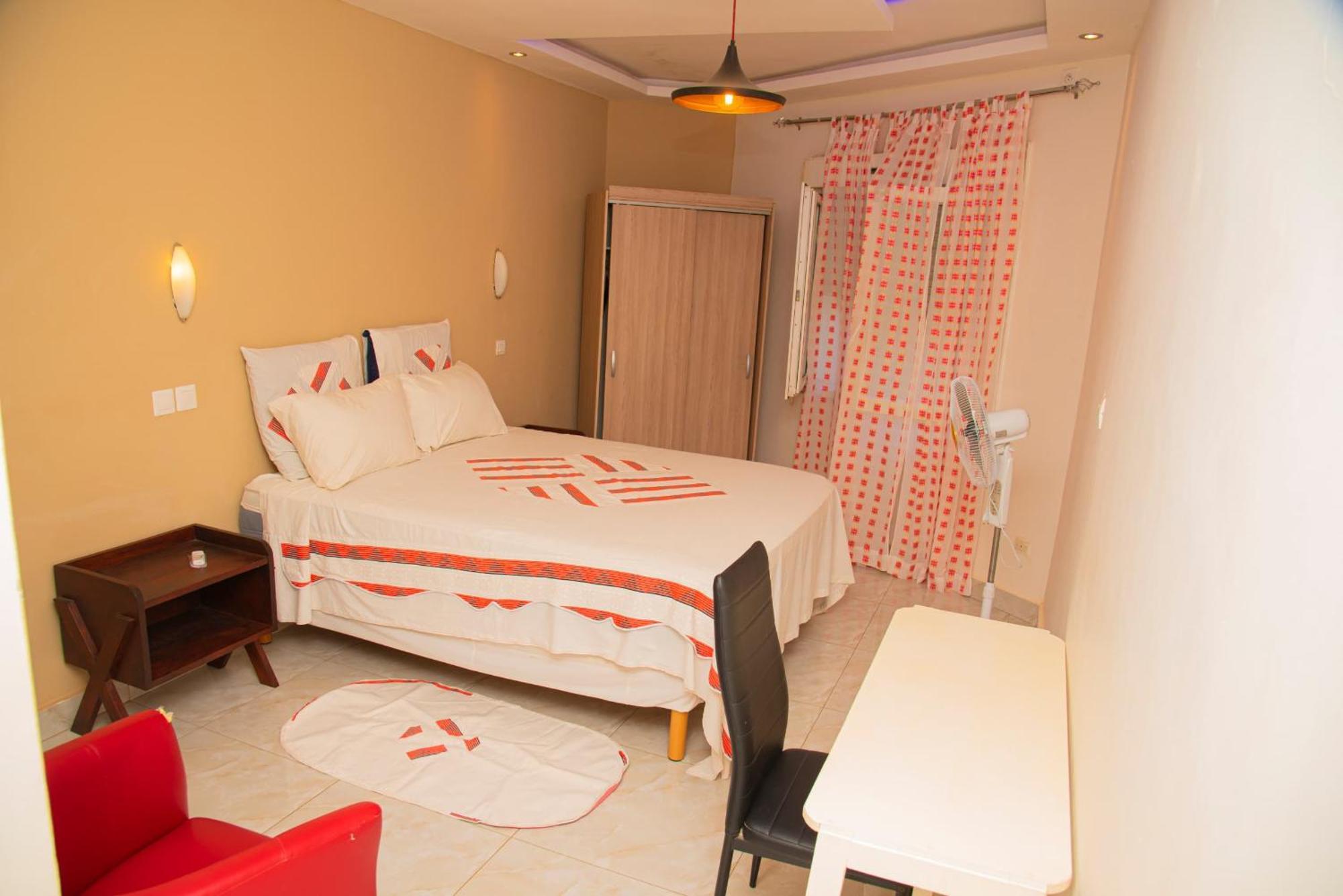 Chambres D'Hotes Villa Luciana Saly Exteriör bild
