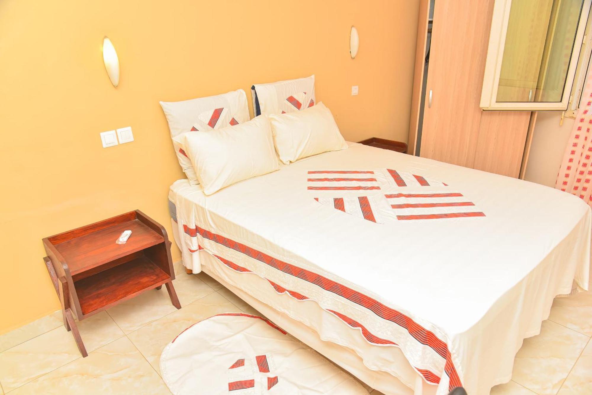 Chambres D'Hotes Villa Luciana Saly Exteriör bild