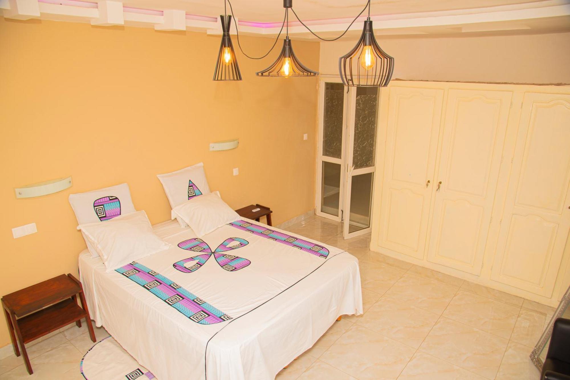 Chambres D'Hotes Villa Luciana Saly Exteriör bild
